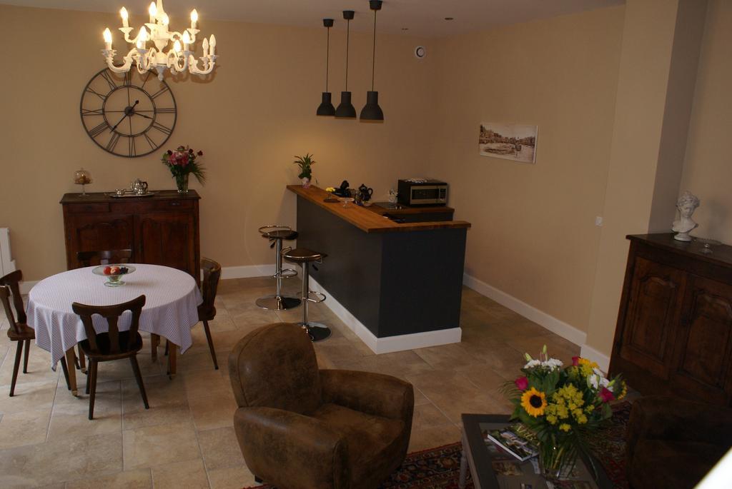 アラス La Cour Des Carmes Bed & Breakfast エクステリア 写真