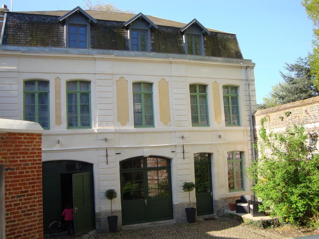アラス La Cour Des Carmes Bed & Breakfast エクステリア 写真